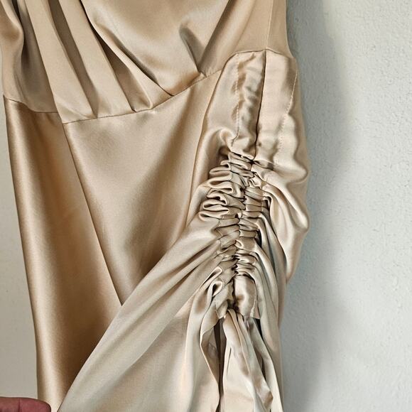 RETROFÊTE Nadia One-shoulder Ruched Stretch-Silk Satin Mini Dress Sz L Champaign - Picture 6 of 14
